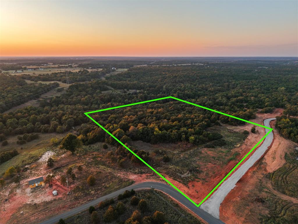 0010 E 1060 Road Property Photo 2