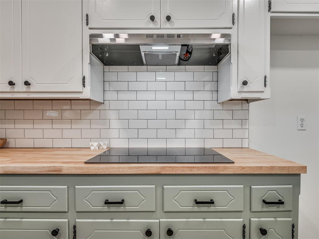 2004 Manchester Drive Property Photo 12