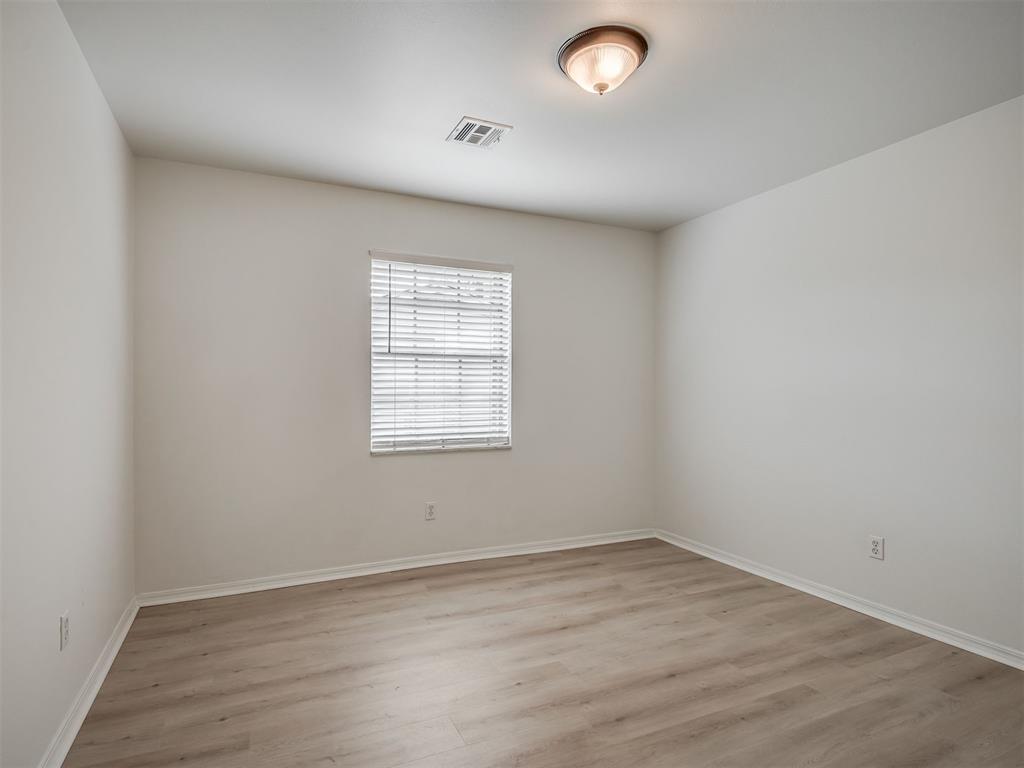 2004 Manchester Drive Property Photo 20