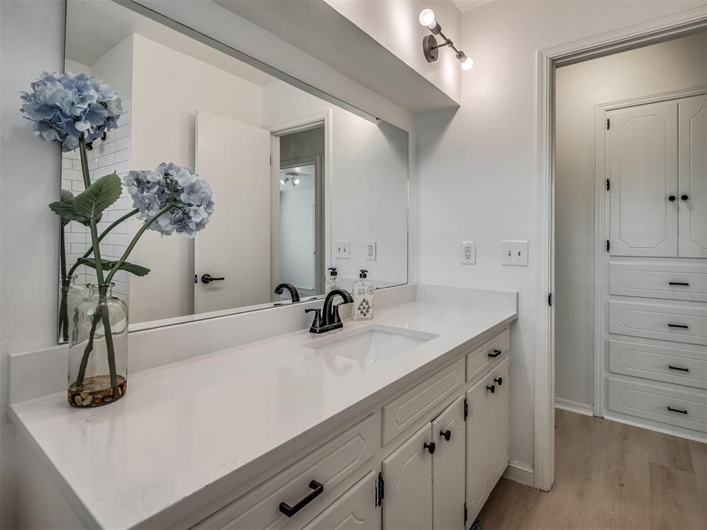 2004 Manchester Drive Property Photo 23