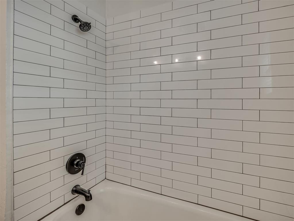 2004 Manchester Drive Property Photo 25