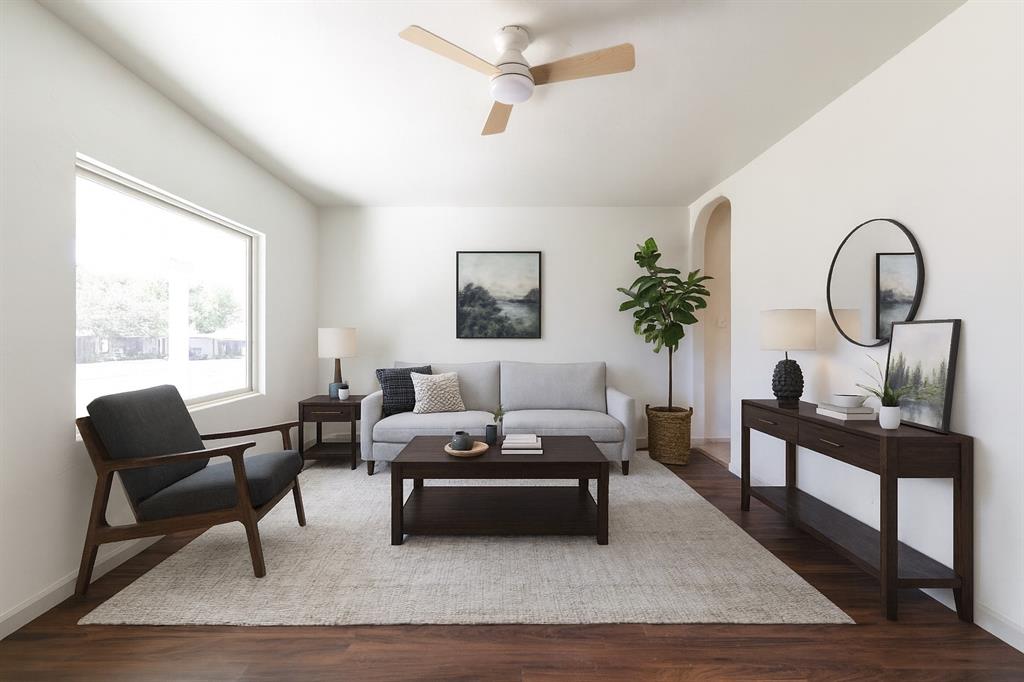 1932 Elm Drive Property Photo 2