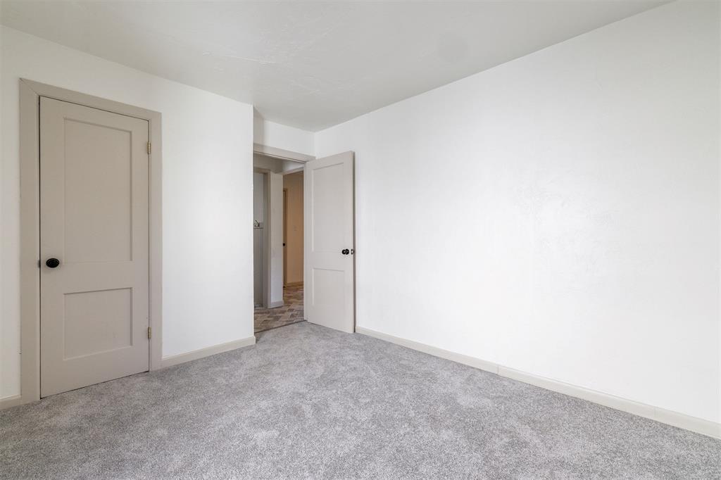 1932 Elm Drive Property Photo 17