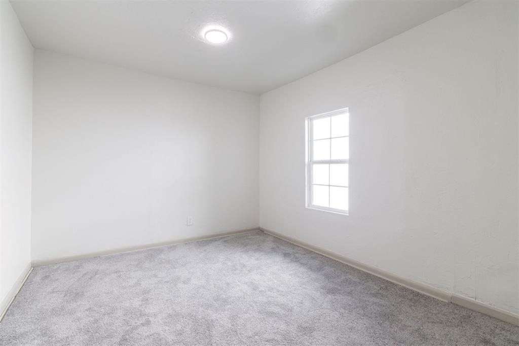 1932 Elm Drive Property Photo 20