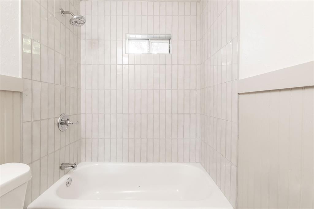 1932 Elm Drive Property Photo 23