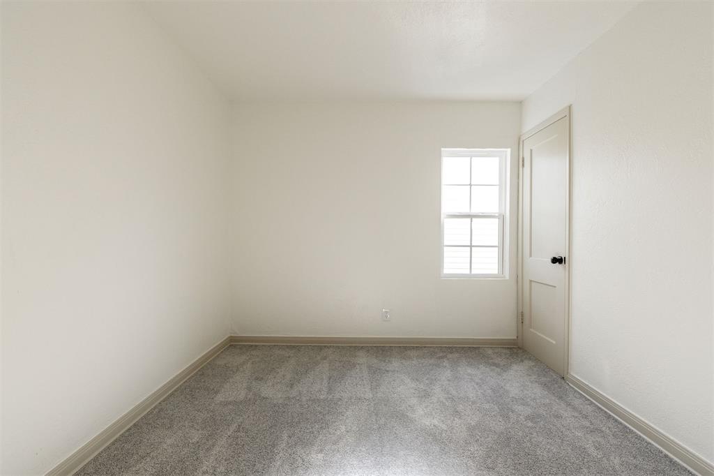 1932 Elm Drive Property Photo 30