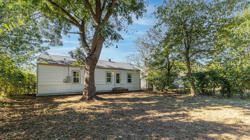 1932 Elm Drive Property Photo 32