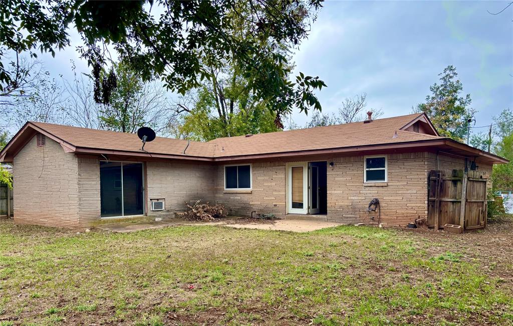 105 S County Line Road Property Photo 2