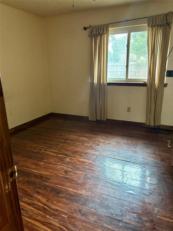 105 S County Line Road Property Photo 7