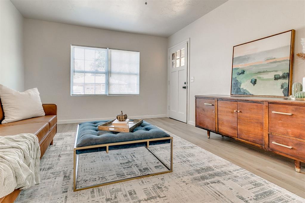 2244 Churchill Place Property Photo 5