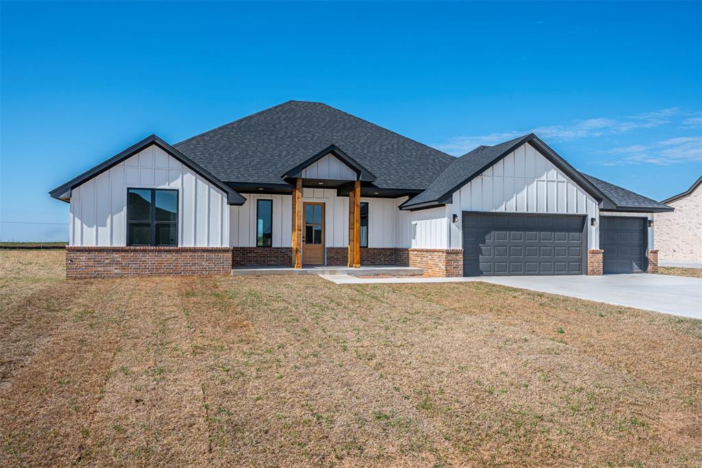 8484 Rip Way Property Photo 2