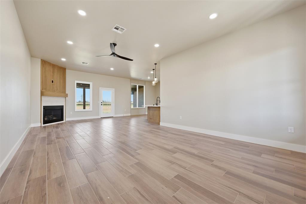 8484 Rip Way Property Photo 5