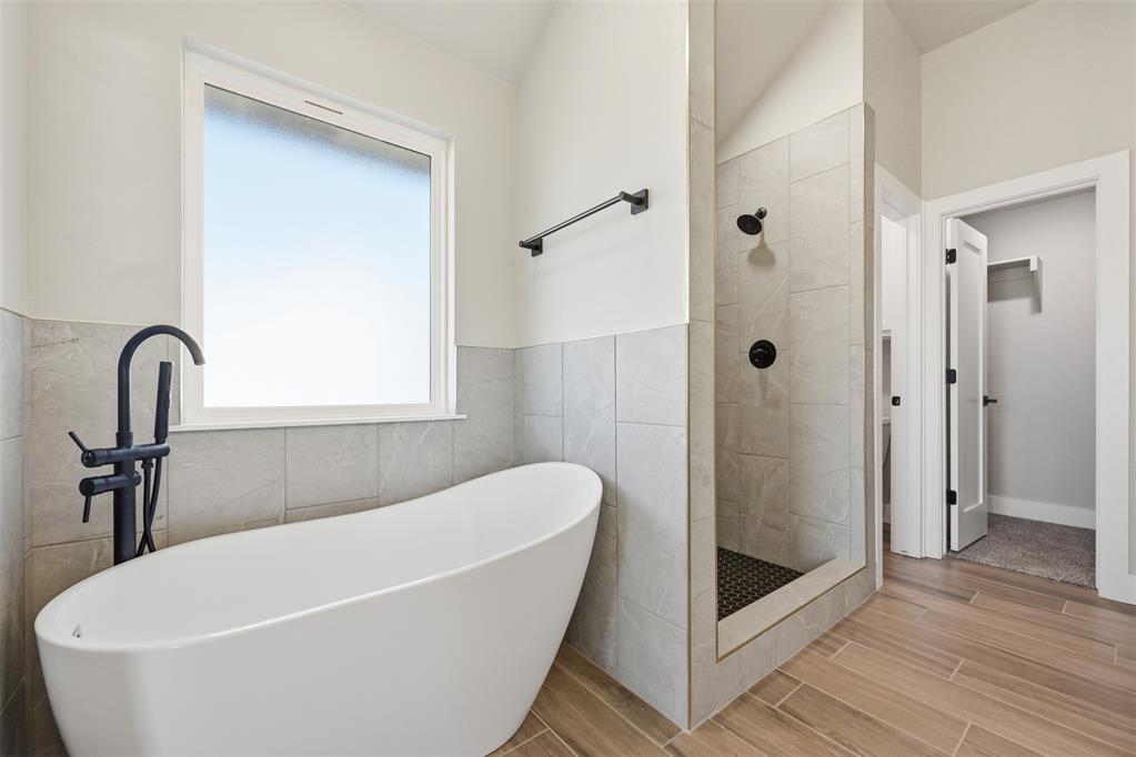 8484 Rip Way Property Photo 15