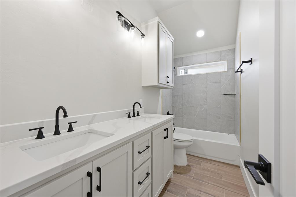 8484 Rip Way Property Photo 19