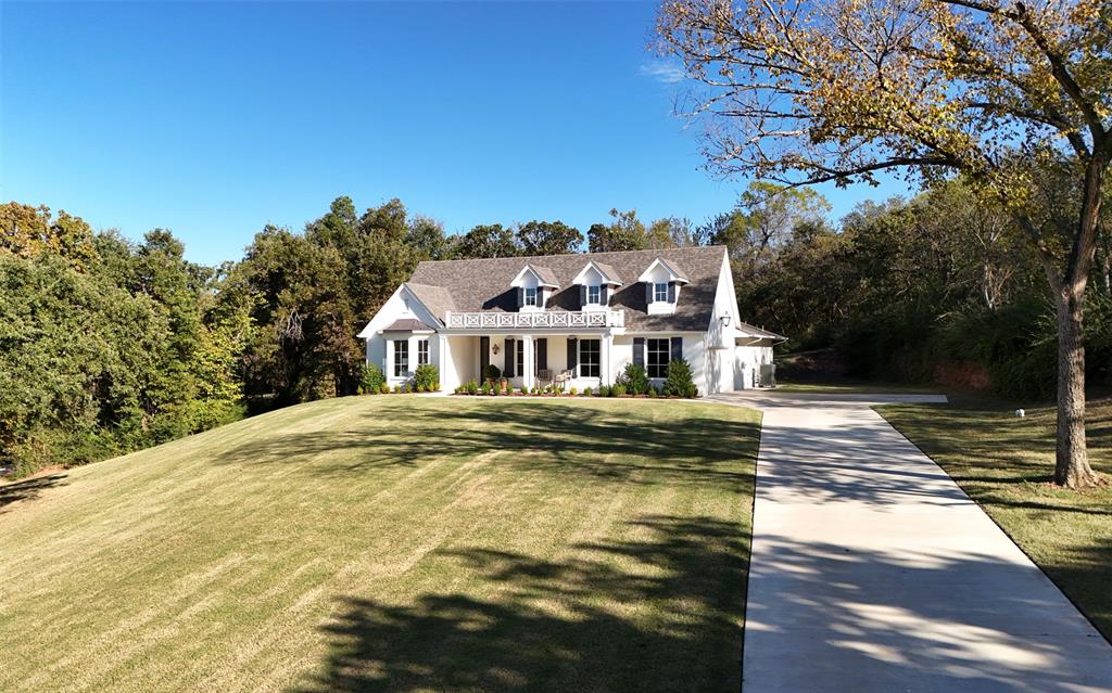 2904 S Broken Bow Road Property Photo 2