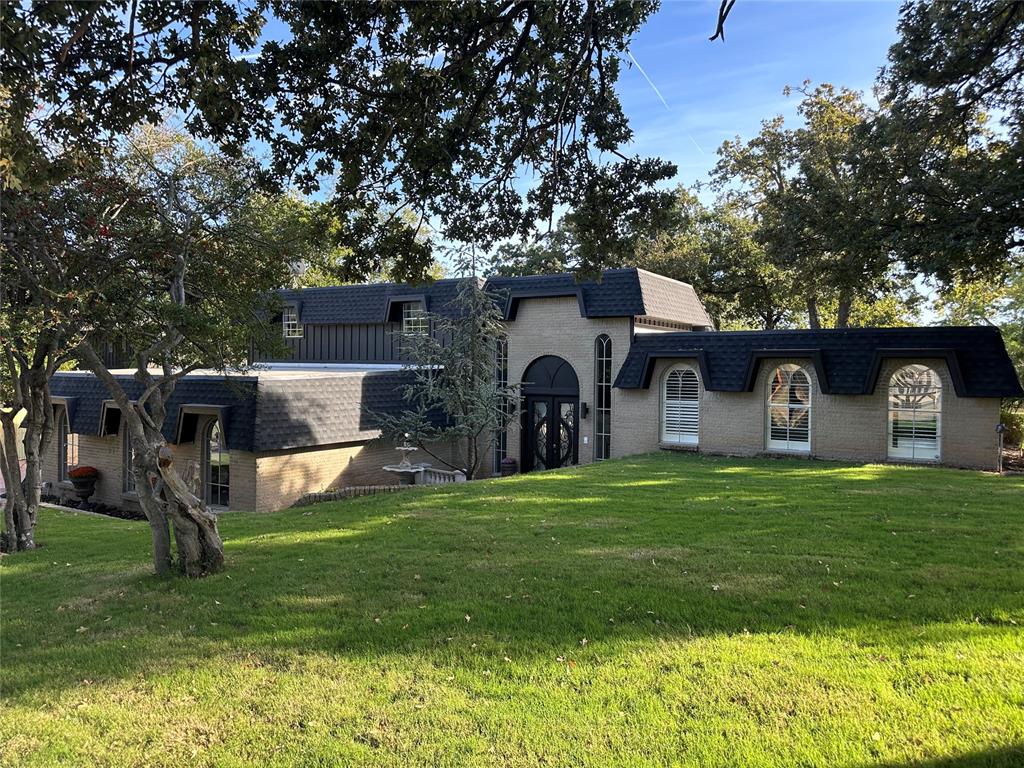 8028 Golden Oaks Road Property Photo 1