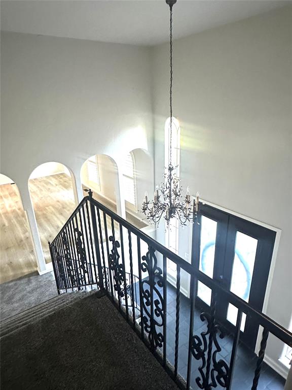 8028 Golden Oaks Road Property Photo 10