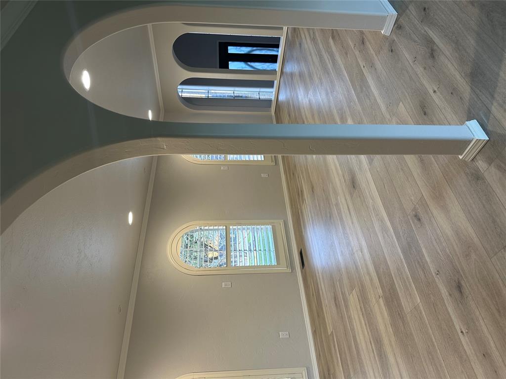 8028 Golden Oaks Road Property Photo 15