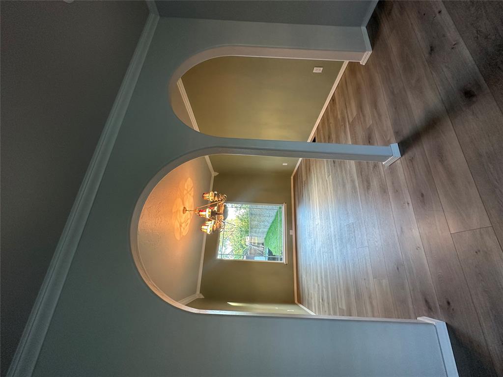 8028 Golden Oaks Road Property Photo 17