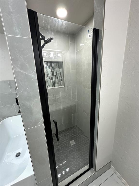 8028 Golden Oaks Road Property Photo 31