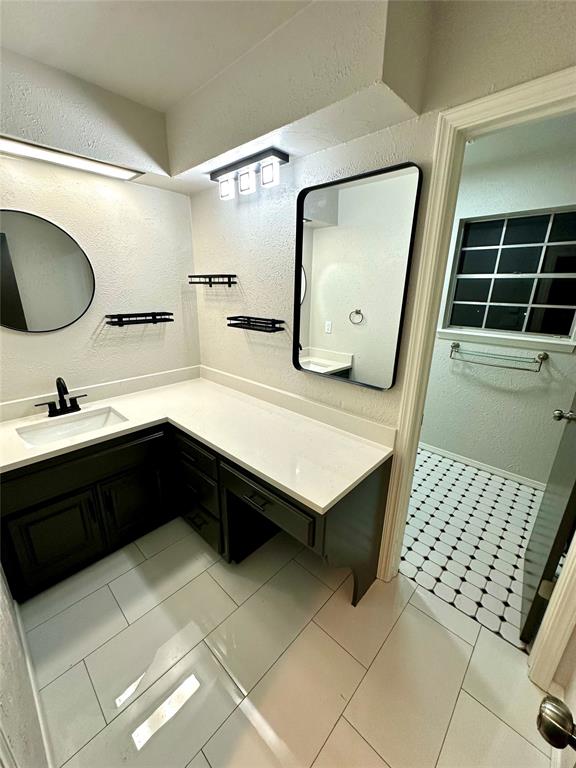 8028 Golden Oaks Road Property Photo 34