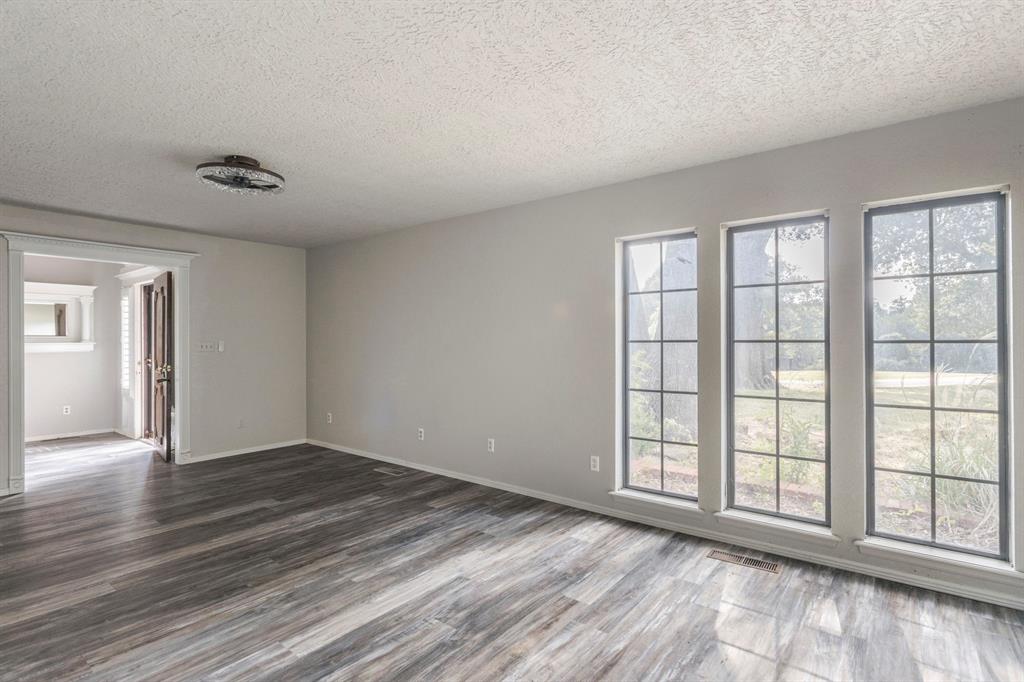 2824 Nichols Road Property Photo 4