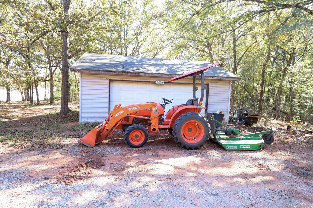 40326 Romulus Road Property Photo 9