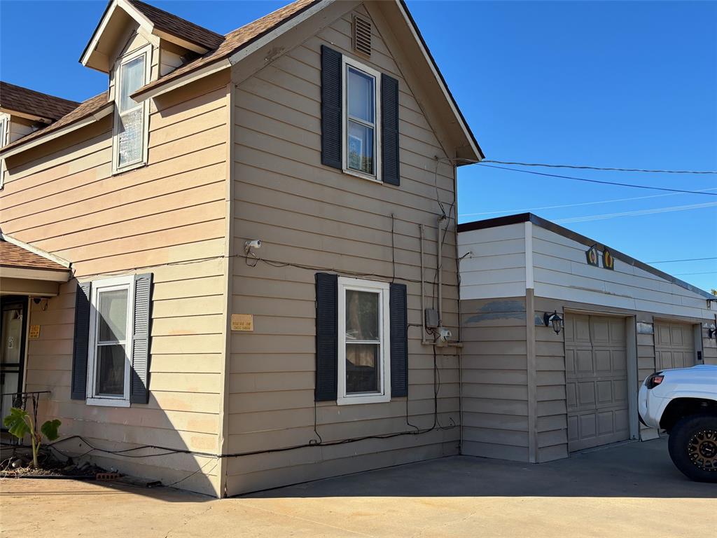 1709 W Broadway Avenue Property Photo 2