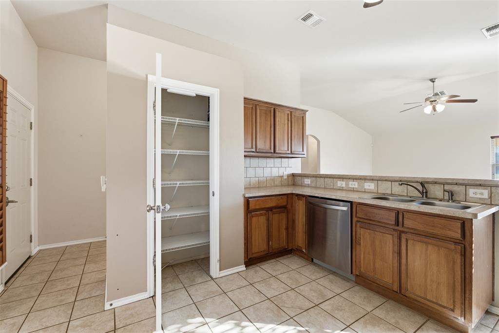 1199889 Property Photo 10