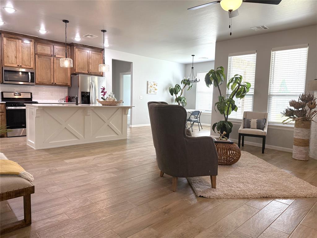 3100 Birmingham Drive Property Photo 3