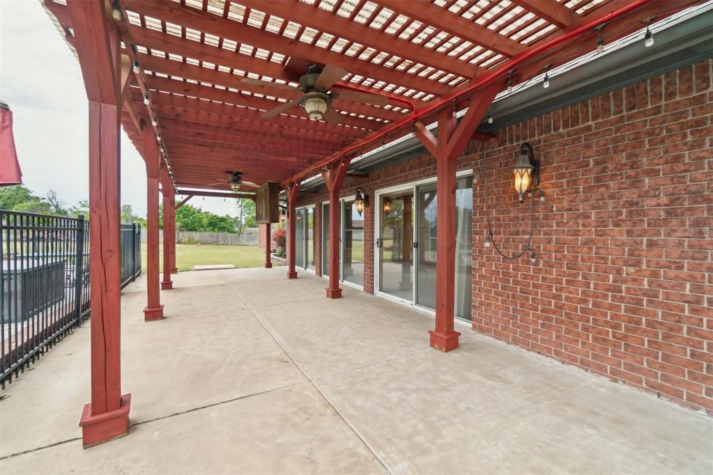 19416 Cardinal Creek Drive Property Photo 10