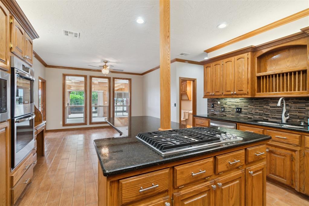 19416 Cardinal Creek Drive Property Photo 21