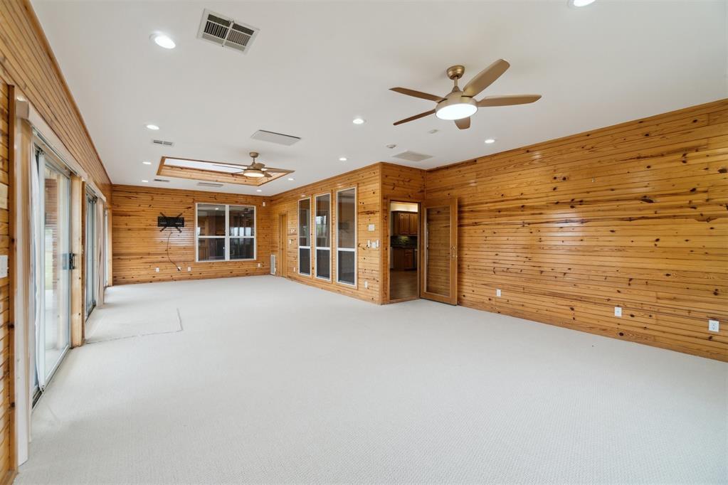 19416 Cardinal Creek Drive Property Photo 25