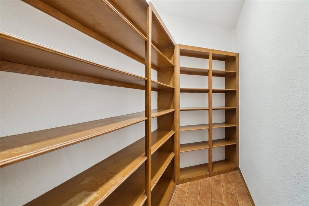 19416 Cardinal Creek Drive Property Photo 28