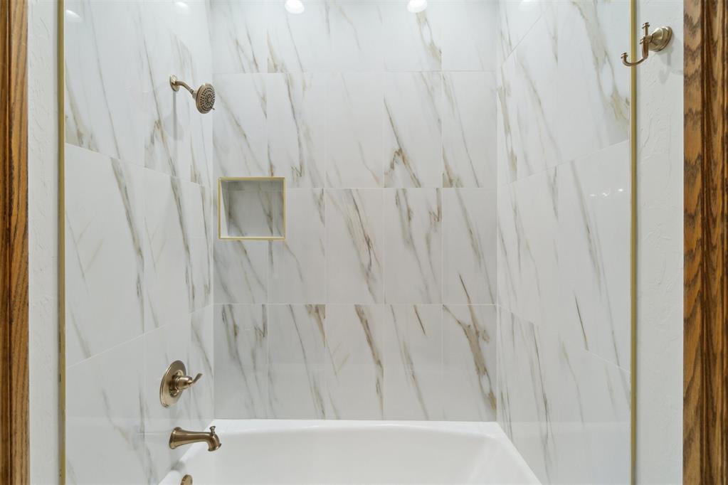 19416 Cardinal Creek Drive Property Photo 40