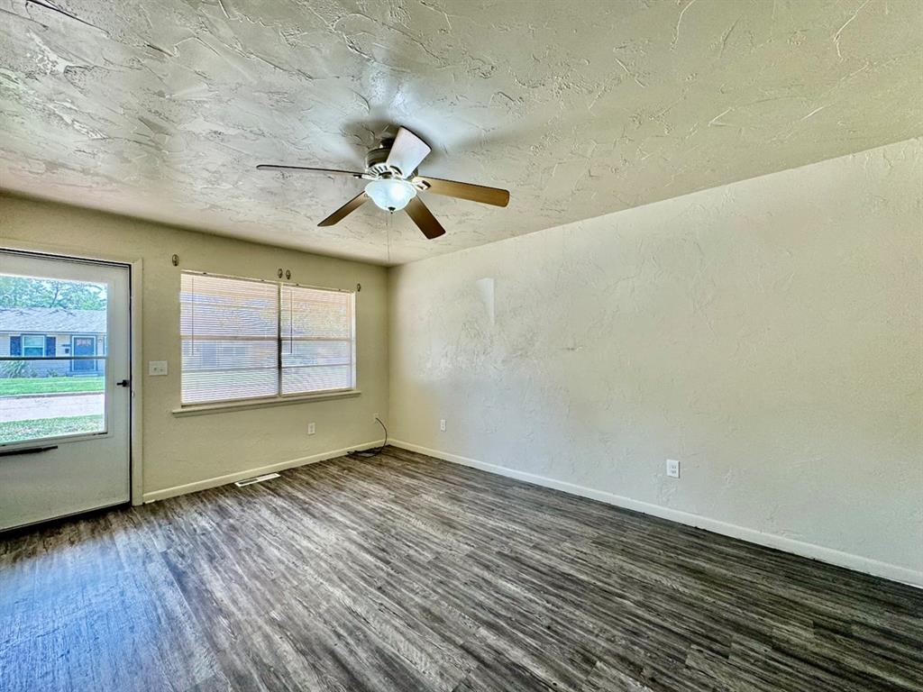 528 N Baumann Avenue Property Photo 2