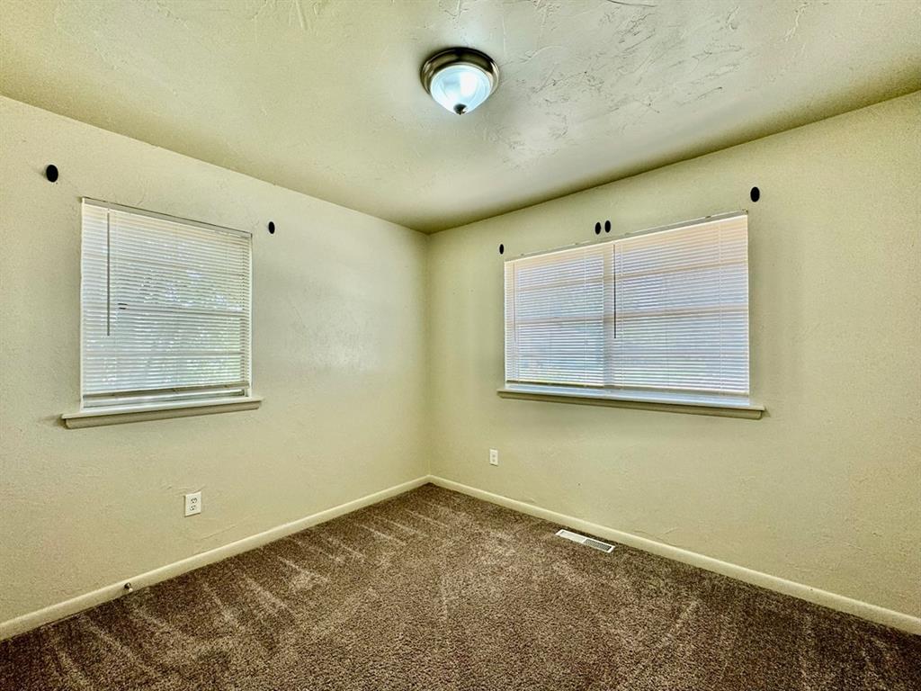 528 N Baumann Avenue Property Photo 6