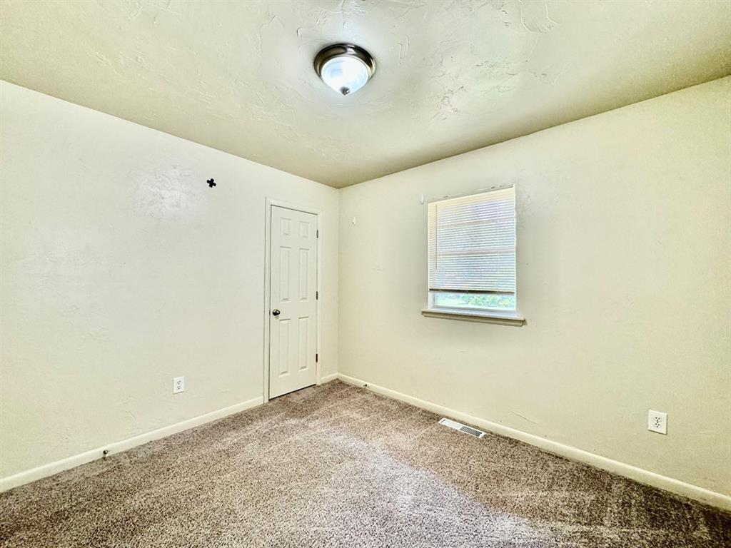 528 N Baumann Avenue Property Photo 10