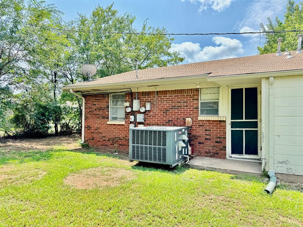 528 N Baumann Avenue Property Photo 12