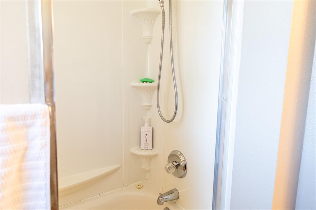 109 Tanglewood Drive Property Photo 25