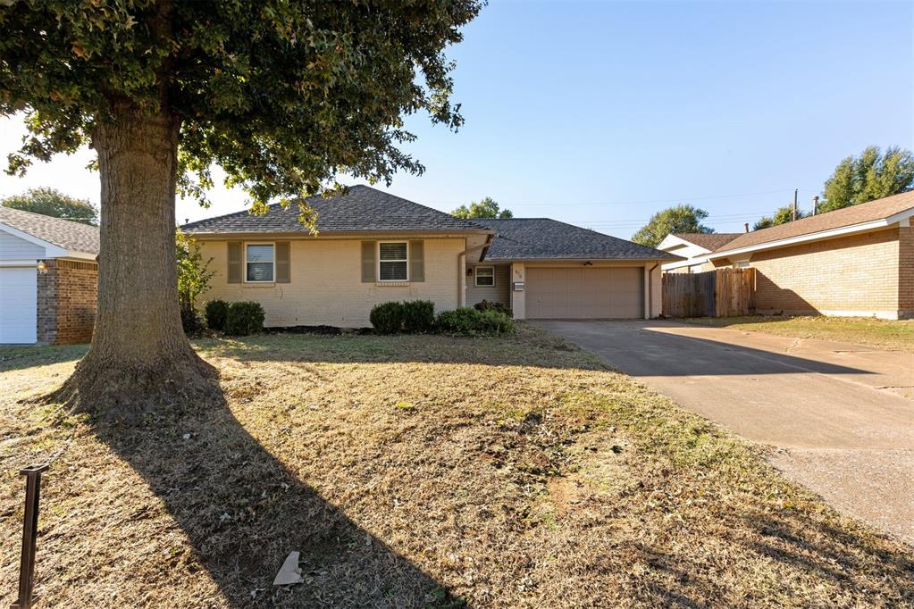 616 Fairlane Drive Property Photo 3