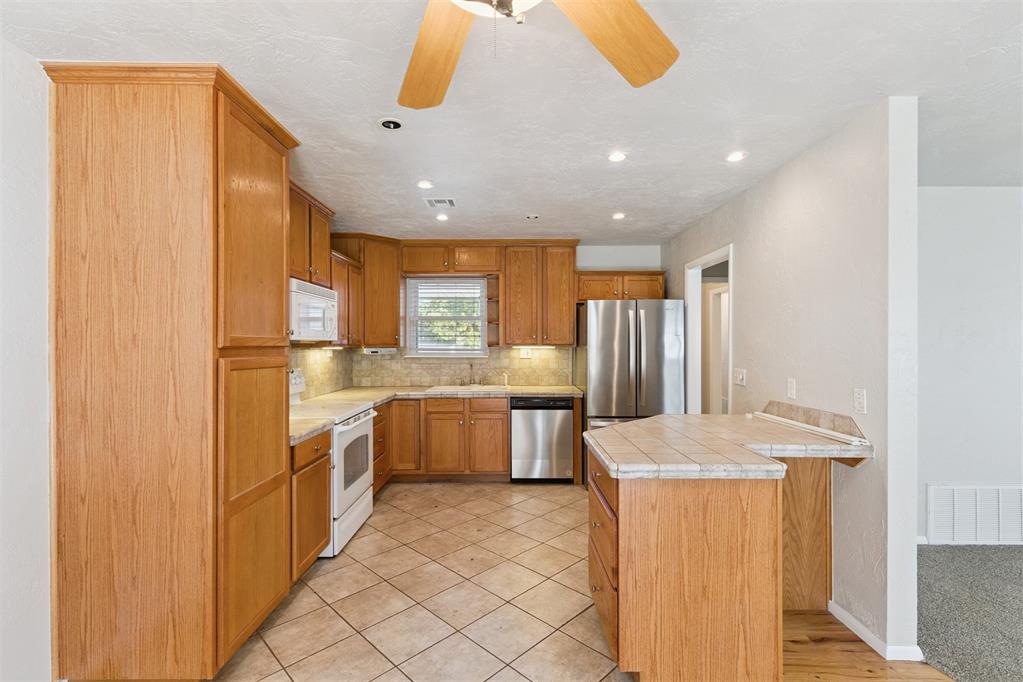 616 Fairlane Drive Property Photo 15