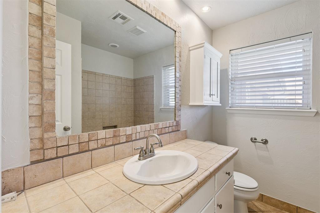 616 Fairlane Drive Property Photo 21