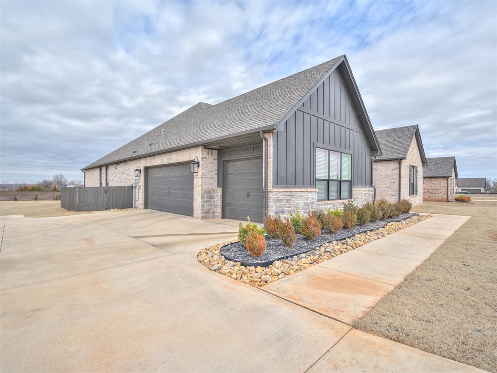 2262 Jackson Lane Property Photo 2