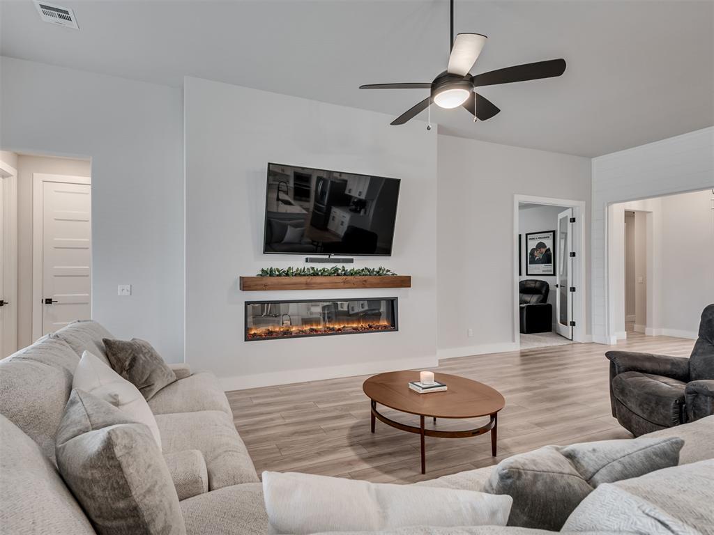 2262 Jackson Lane Property Photo 4