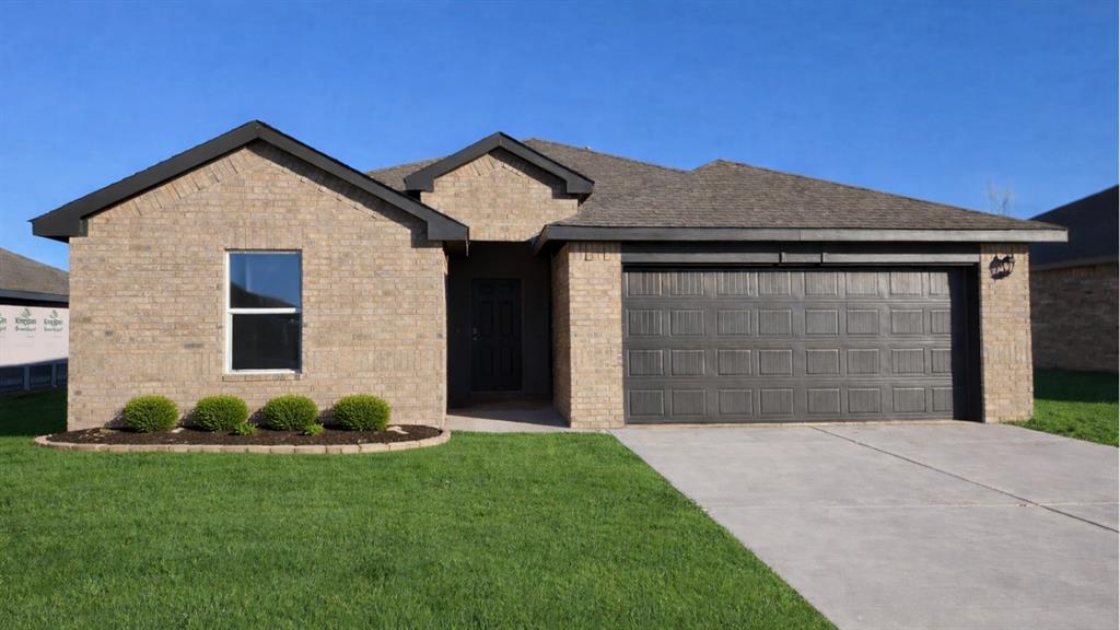1213 E Ruger Lane Property Photo 1
