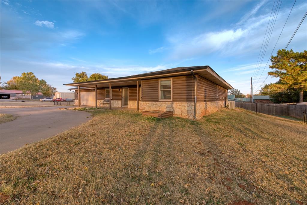 202 N Otis Avenue Property Photo 3