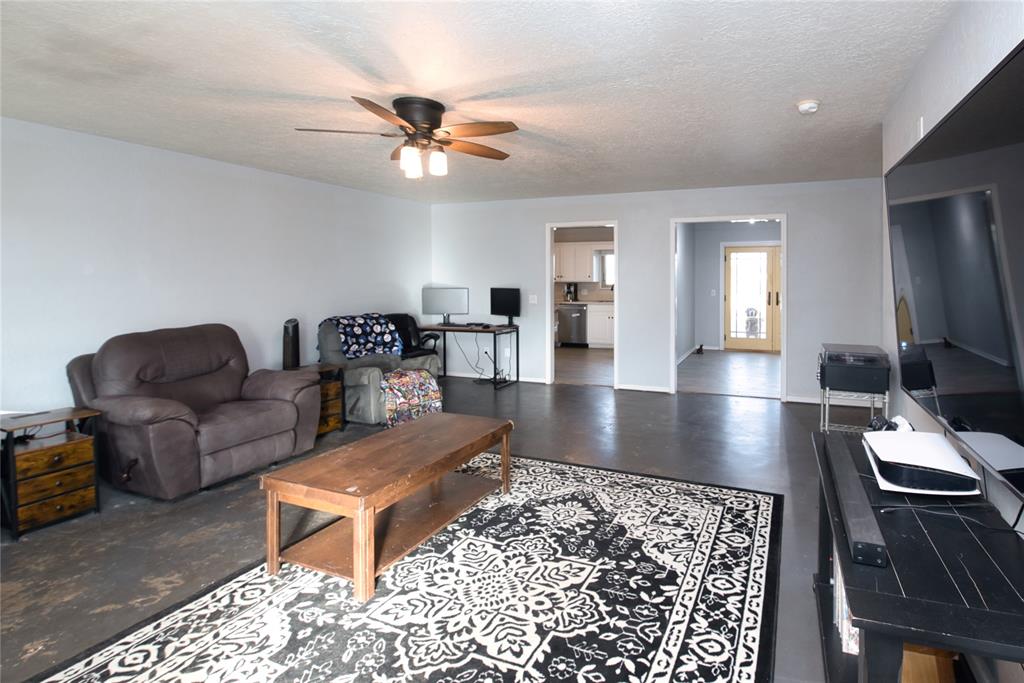 202 N Otis Avenue Property Photo 4