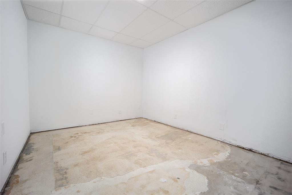 1020 N Flood Avenue Property Photo 15