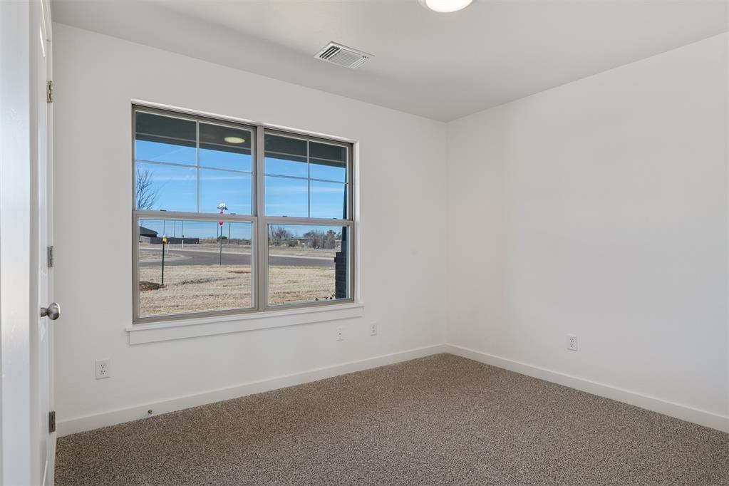 2498 Heather Road Property Photo 18